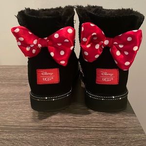 Disney mini Ugg 9